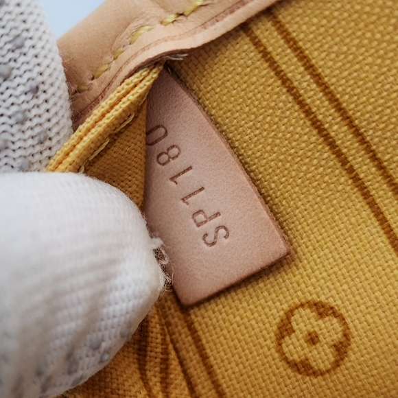 Auth NWOT Louis Vuitton Neverfull PM - Picture 8 of 11